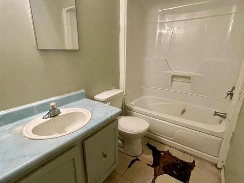 42 Wellington Street, Wabigoon, ON - Indoor Photo Showing Bathroom