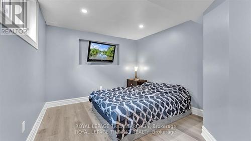 2145 Quarrier Road, London, ON - Indoor Photo Showing Bedroom