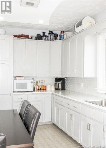 29 Fern, Moncton, NB - Indoor Photo Showing Kitchen