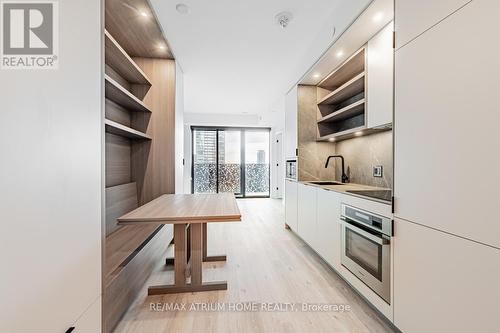 2802 - 55 Charles Street E, Toronto, ON - Indoor Photo Showing Kitchen