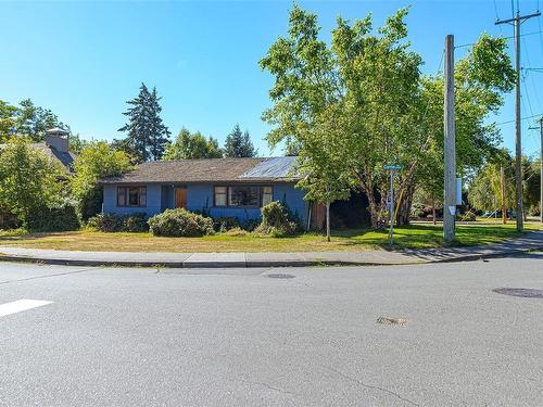 2409 Currie Rd, Oak Bay, BC 