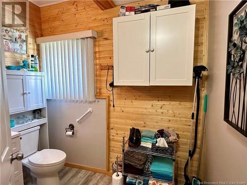 52 Bungalow Row, Plaster Rock, NB - Indoor Photo Showing Bathroom