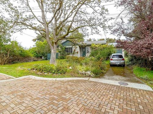 2120 Byron St, Oak Bay, BC 