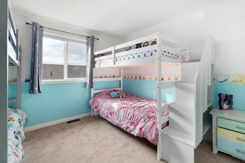 163-2550 Hollywood Road, Kelowna, BC - Indoor Photo Showing Bedroom