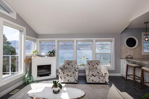 10837 Okanagan Centre Road, Lake Country, BC - Indoor Photo Showing Living Room With Fireplace