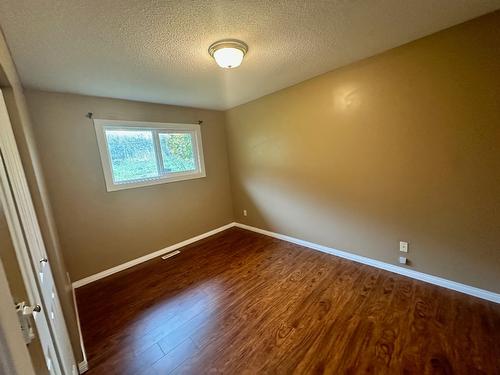 7910 Lakeview Drive, Coldstream, BC - Indoor Photo Showing Other Room