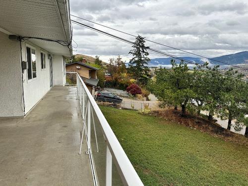 7910 Lakeview Drive, Coldstream, BC - Outdoor