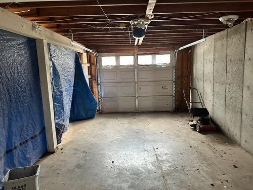 7910 Lakeview Drive, Coldstream, BC - Indoor Photo Showing Garage