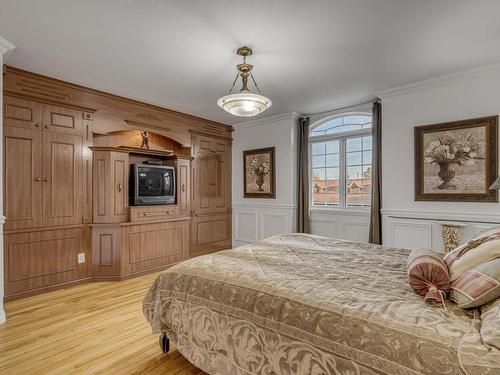 Chambre Ã  coucher principale - 307 Av. Des Chênes, Sainte-Marie, QC - Indoor Photo Showing Bedroom