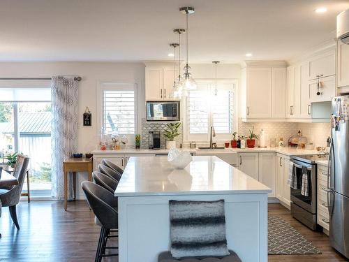 Cuisine - 15 Rue Jean-Lapierre, Lac-Brome, QC - Indoor Photo Showing Kitchen With Upgraded Kitchen