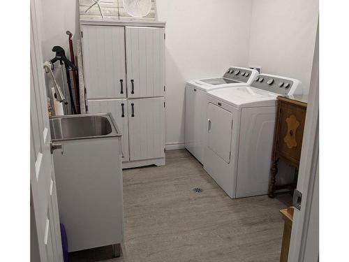 Salle de lavage - 15 Rue Jean-Lapierre, Lac-Brome, QC - Indoor Photo Showing Laundry Room