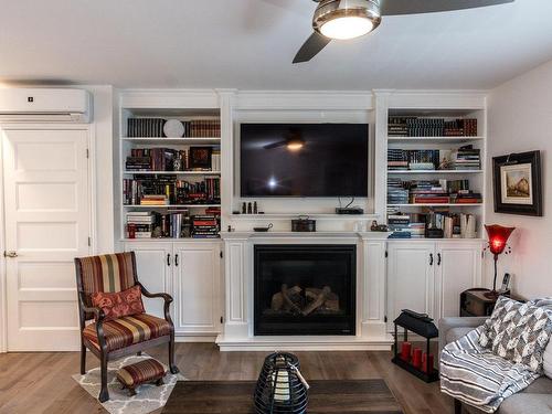 Salon - 15 Rue Jean-Lapierre, Lac-Brome, QC - Indoor Photo Showing Living Room