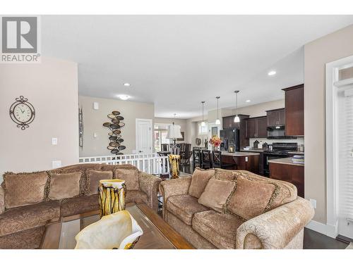 2165 Serrento Lane, West Kelowna, BC - Indoor Photo Showing Living Room