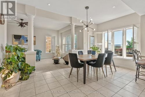 115 Candlewood Drive, Hamilton, ON - Indoor Photo Showing Dining Room