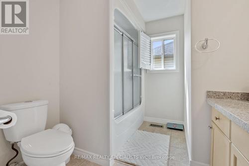 115 Candlewood Drive, Hamilton, ON - Indoor Photo Showing Bathroom