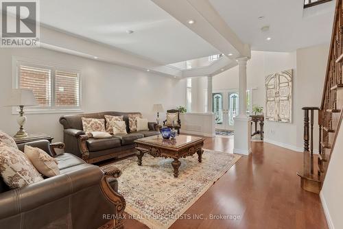 115 Candlewood Drive, Hamilton, ON - Indoor Photo Showing Living Room