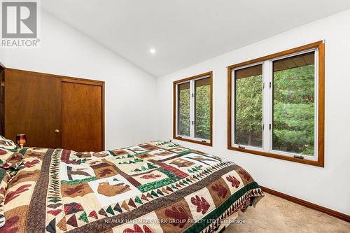 102 Albert Street, Kawartha Lakes, ON - Indoor Photo Showing Bedroom