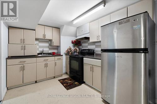 79 - 248 John Garland Boulevard W, Toronto, ON - Indoor Photo Showing Kitchen