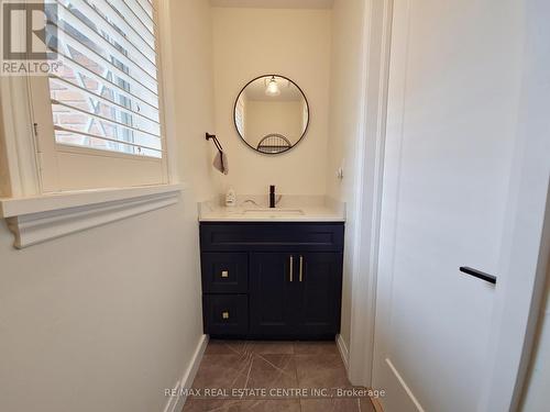 11719 Guelph Line, Milton, ON - Indoor Photo Showing Bathroom