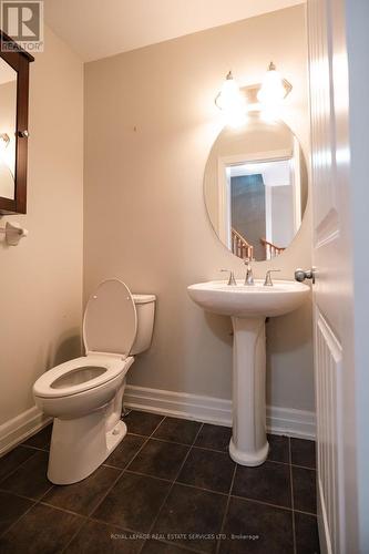 258 Holloway Terrace, Milton, ON - Indoor Photo Showing Bathroom