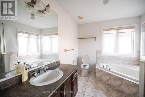 258 Holloway Terrace, Milton, ON - Indoor Photo Showing Bathroom