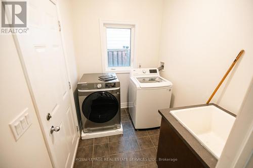 258 Holloway Terrace, Milton, ON - Indoor Photo Showing Laundry Room