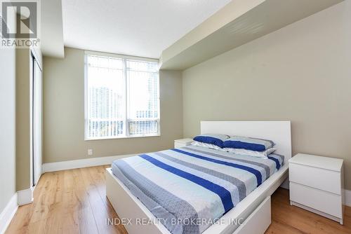 301 - 330 Burnhamthorpe Road, Mississauga, ON - Indoor Photo Showing Bedroom