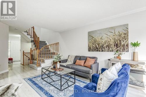 47 Muirland Crescent, Brampton, ON - Indoor Photo Showing Living Room