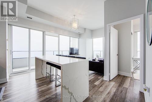 6307 - 30 Shore Breeze Drive, Toronto, ON - Indoor Photo Showing Kitchen