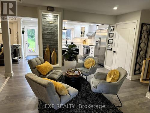 81 Bigford Road, Quinte West, ON - Indoor Photo Showing Living Room