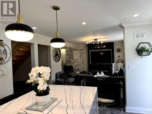 81 Bigford Road, Quinte West, ON - Indoor Photo Showing Dining Room