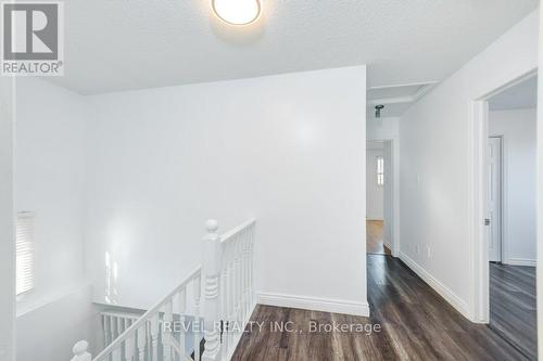 94 Highbury Drive, Hamilton, ON - Indoor Photo Showing Other Room