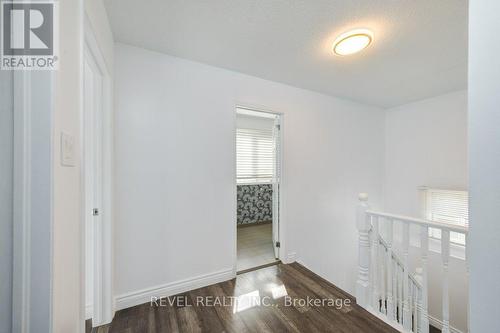 94 Highbury Drive, Hamilton, ON - Indoor Photo Showing Other Room