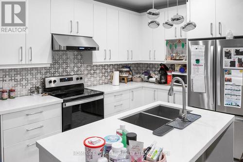 Upper - 1515 Dylan St. Street, London, ON - Indoor Photo Showing Kitchen With Double Sink With Upgraded Kitchen