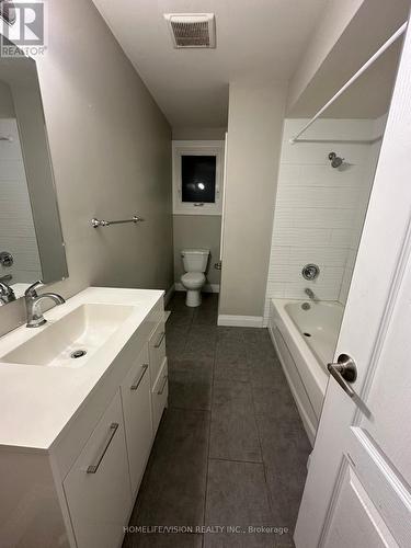 Main - 623 Niagara Street, St. Catharines, ON - Indoor Photo Showing Bathroom