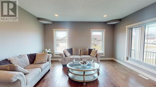 10712 109 Street, Fort St. John, BC - Indoor Photo Showing Living Room