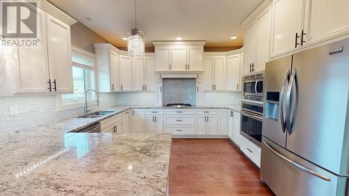 10712 109 Street, Fort St. John, BC - Indoor Photo Showing Kitchen With Double Sink With Upgraded Kitchen