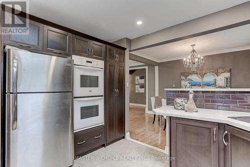 326 Jaybell Grove, Toronto, ON - Indoor Photo Showing Kitchen