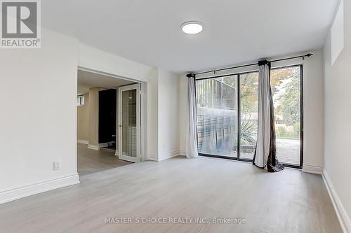 326 Jaybell Grove, Toronto, ON - Indoor Photo Showing Other Room