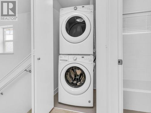 22 22810 113 Avenue, Maple Ridge, BC - Indoor Photo Showing Laundry Room