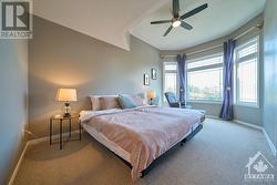 2nd bedroom with nook area, bay windows and 2nd ensuite - 