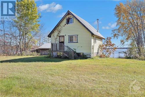 17 Fish Hut Road, North Algona Wilberforce, ON - Outdoor