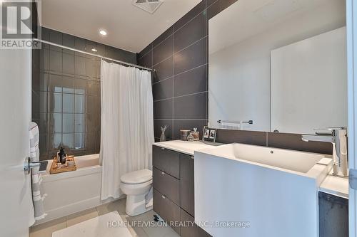 4806 - 21 Iceboat Terrace, Toronto, ON - Indoor Photo Showing Bathroom