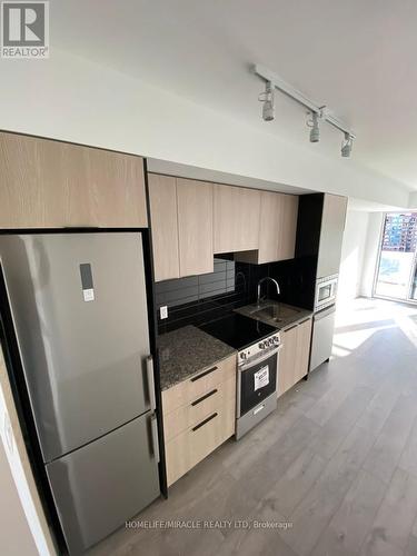 1506 - 18 Maitland Terrace, Toronto, ON - Indoor Photo Showing Kitchen With Stainless Steel Kitchen