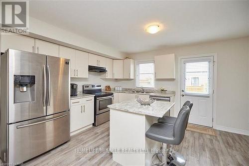 41 - 7768 Ascot Circle, Niagara Falls, ON - Indoor Photo Showing Kitchen