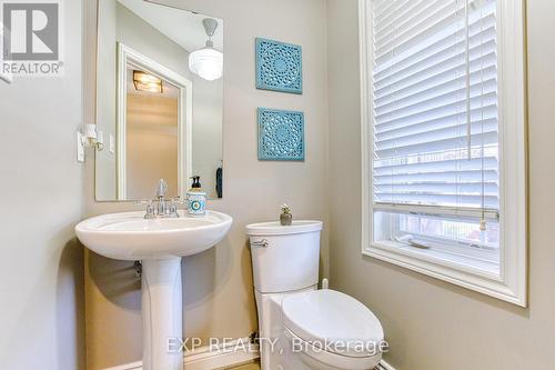 121 Sumner Crescent, Grimsby, ON - Indoor Photo Showing Bathroom