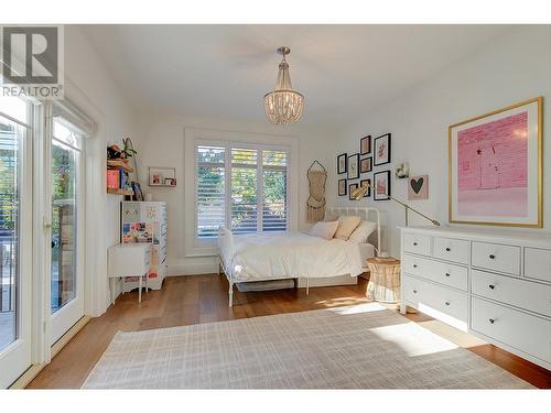 3813 Gallaghers Parkway, Kelowna, BC - Indoor Photo Showing Bedroom