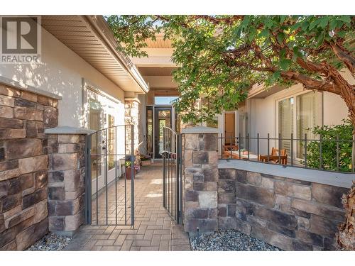 3813 Gallaghers Parkway, Kelowna, BC - Outdoor With Exterior