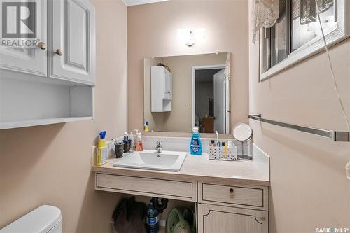 25 Klaehn Crescent, Saskatoon, SK - Indoor Photo Showing Bathroom