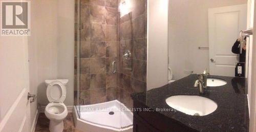 #202 - 205 Lakeshore Road W, Oakville, ON - Indoor Photo Showing Bathroom